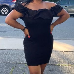 Zara off the shoulder dress worn 1x in picture